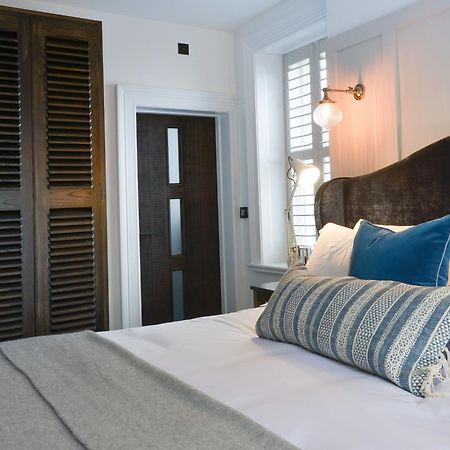 Manor House Lindley Hotell Huddersfield Exteriör bild