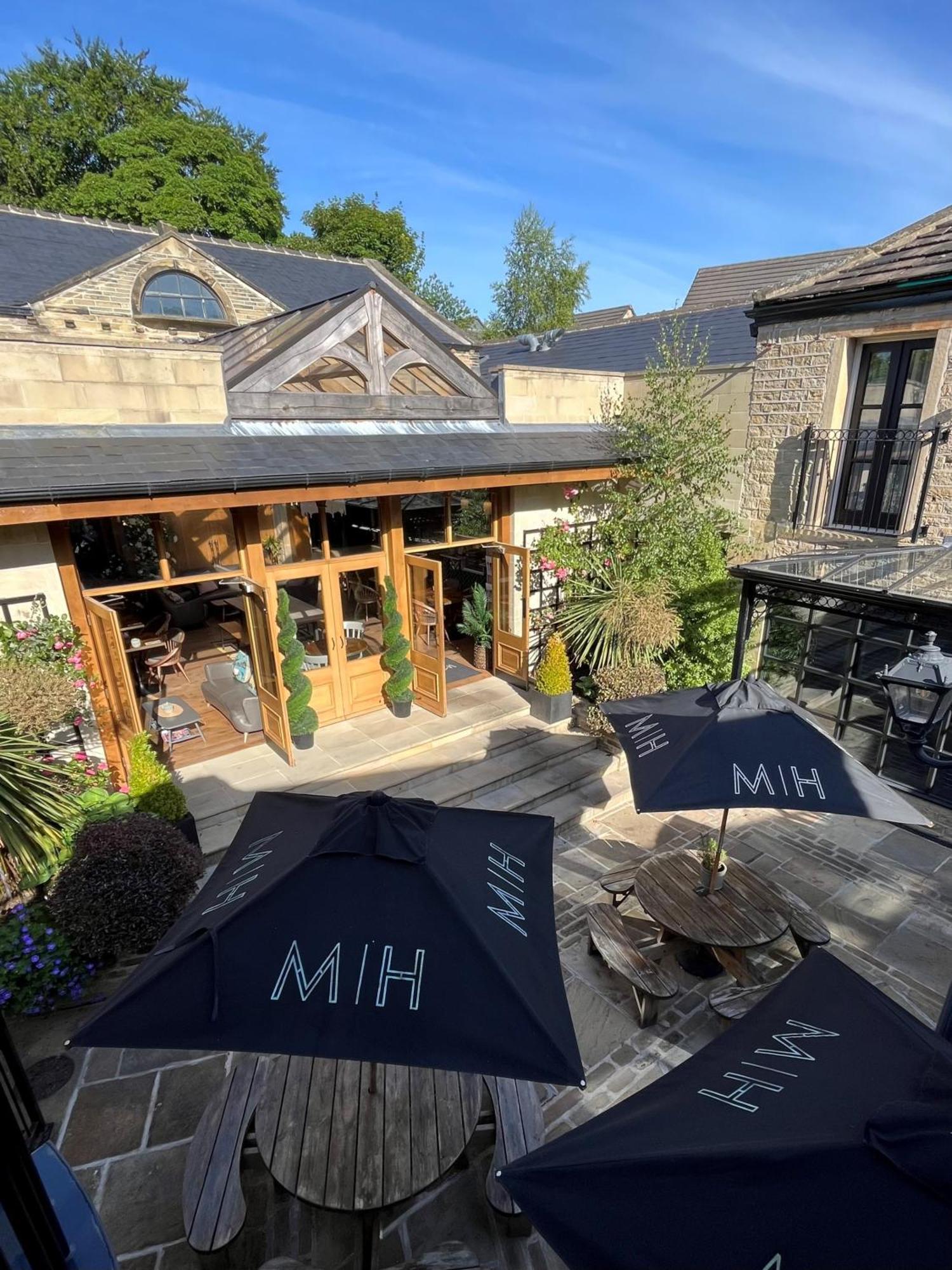 Manor House Lindley Hotell Huddersfield Exteriör bild
